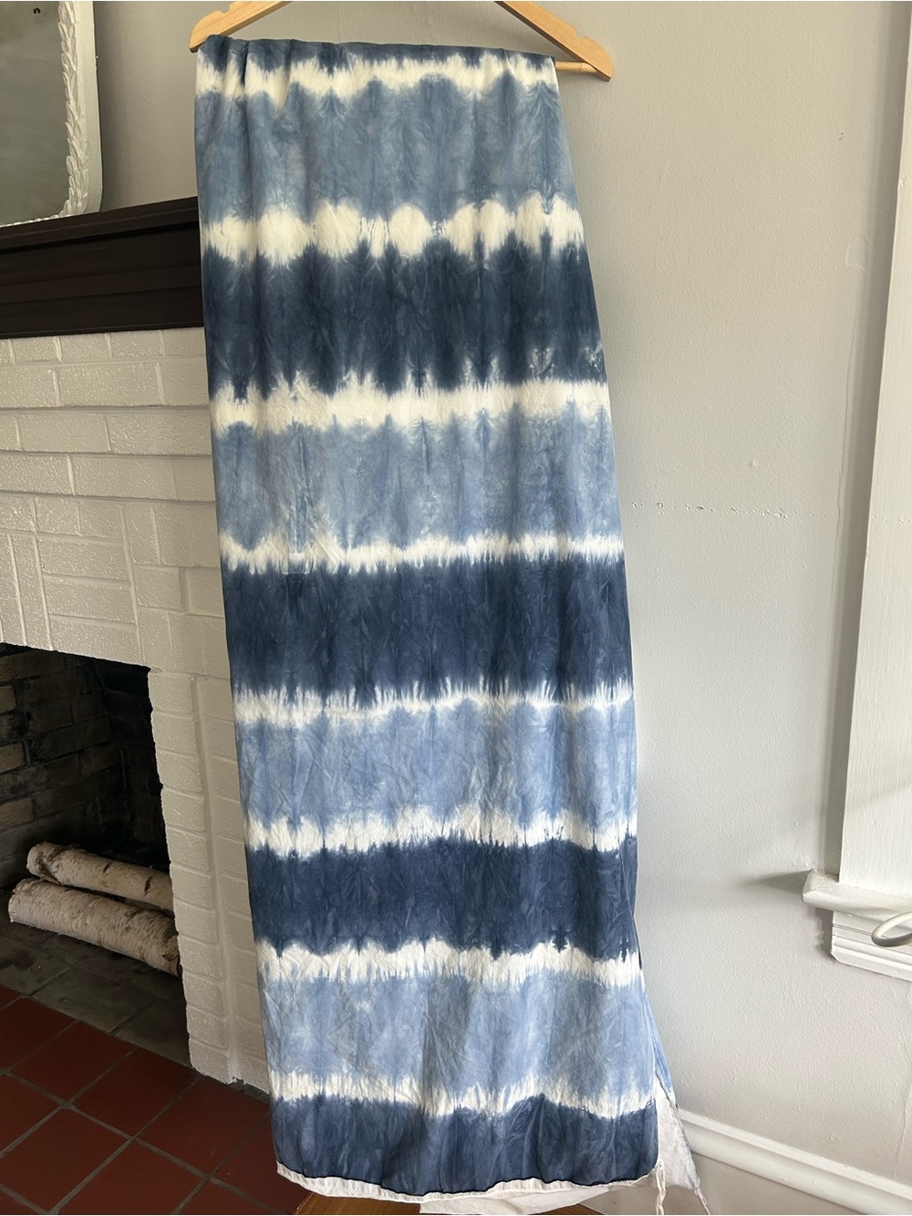 Pottery Barn Teen Blue and White Tie-Dye Duvet Cover - Picture 3 of 5